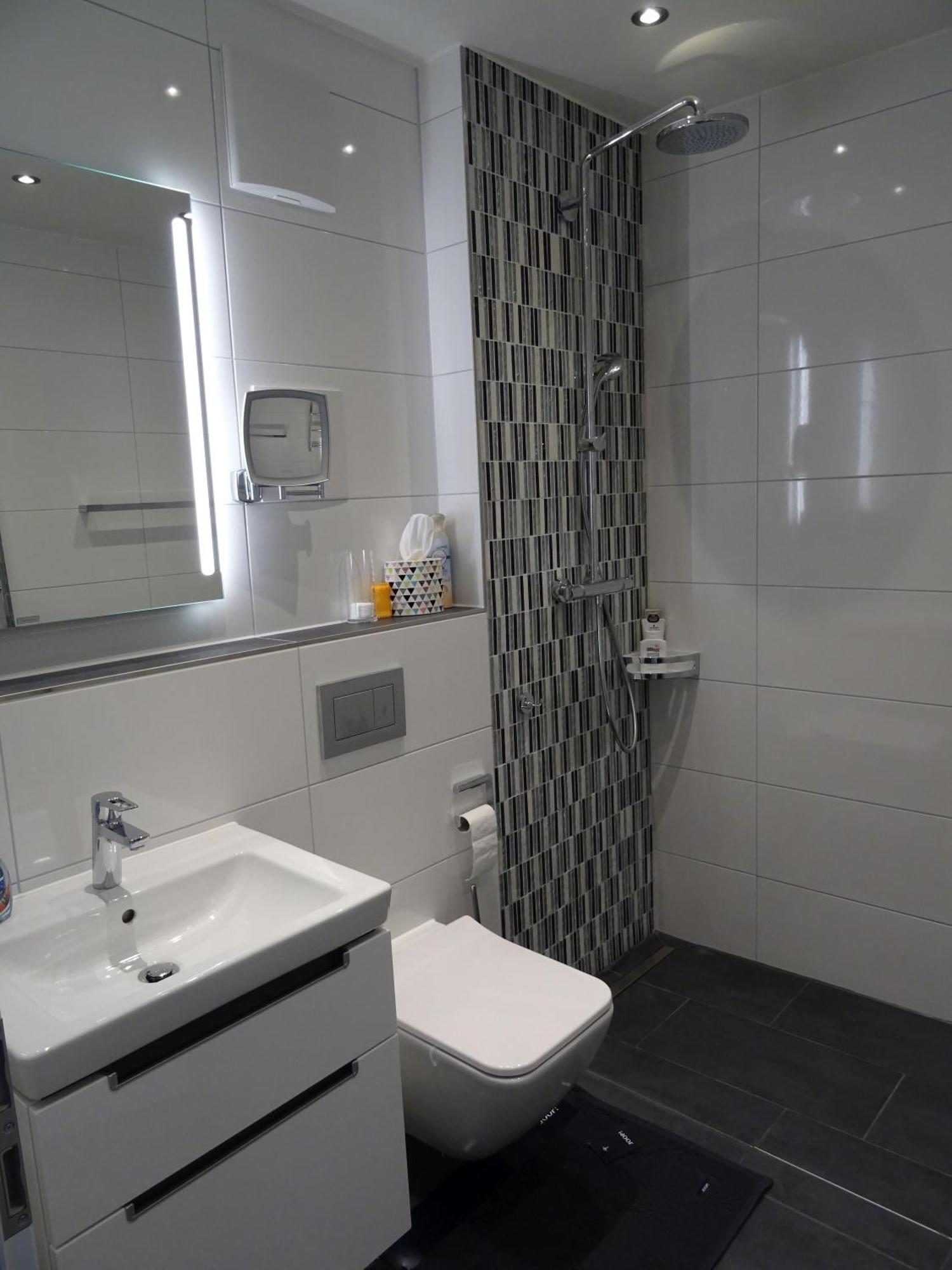 Zisa Ferienwohnung Bodensee ฟรีดริชส์ฮาเฟน ภายนอก รูปภาพ